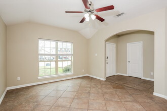 7605 Rainbow Creek Dr in Fort Worth, TX - Building Photo - Building Photo