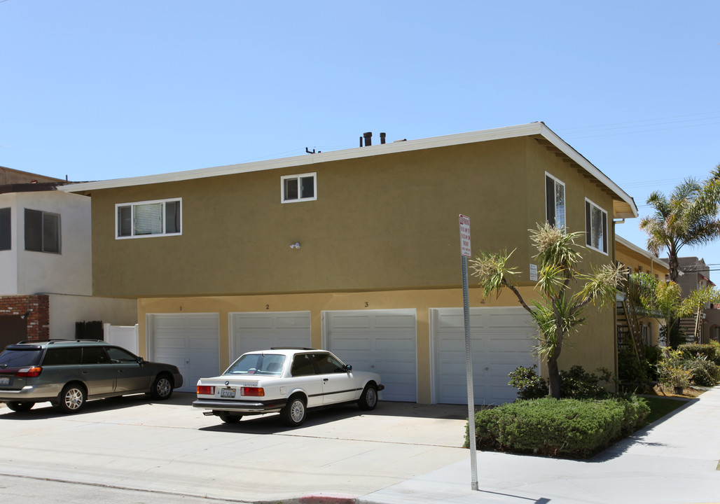 3440 E Colorado St in Long Beach, CA - Building Photo