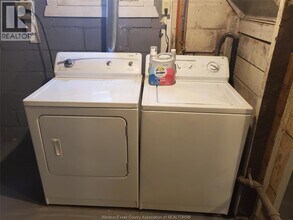 679 Piche St in Windsor, ON - Building Photo - Building Photo