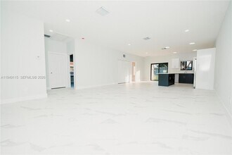 820 Dr B J McCormick Ave in Pompano Beach, FL - Building Photo - Building Photo