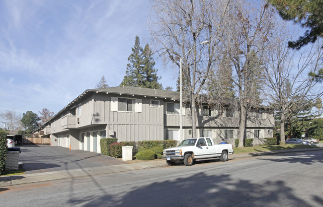 Balboa Apartments in Sunnyvale, CA - Building Photo - Building Photo