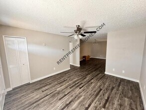 802 Las Palmas Dr in Grand Prairie, TX - Building Photo - Building Photo