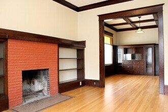 2909-2909 NE 9th Ave, Unit 2909 in Portland, OR - Foto de edificio - Building Photo