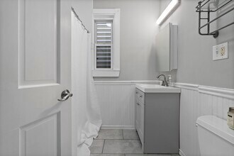 194 Emerson St, Unit 3 in Boston, MA - Building Photo - Building Photo