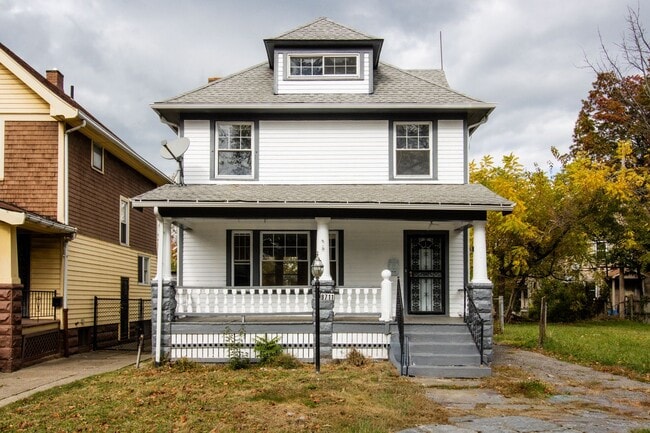 property at 9711 Parmelee Ave
