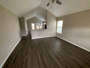 618 Oak Ln in Cottonwood Shores, TX - Building Photo - Building Photo