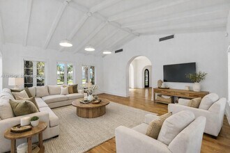 113 NE 101st St in Miami Shores, FL - Building Photo - Building Photo