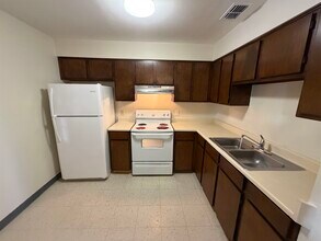 3801 Salinas Ave in Laredo, TX - Building Photo - Building Photo