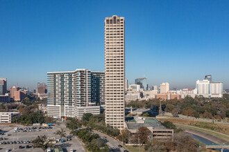 The Spires in Houston, TX - Building Photo - Building Photo