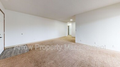 201 E Arbor Ave in Bismarck, ND - Building Photo - Building Photo