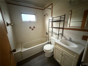 483 Pleasantview Ave in Syracuse, NY - Building Photo - Building Photo