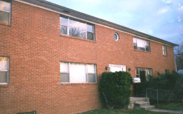 Fairglade Plaza Apartments in Columbus, OH - Building Photo - Building Photo