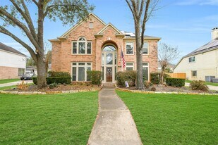 7619 Limber Bough Dr in Humble, TX - Building Photo