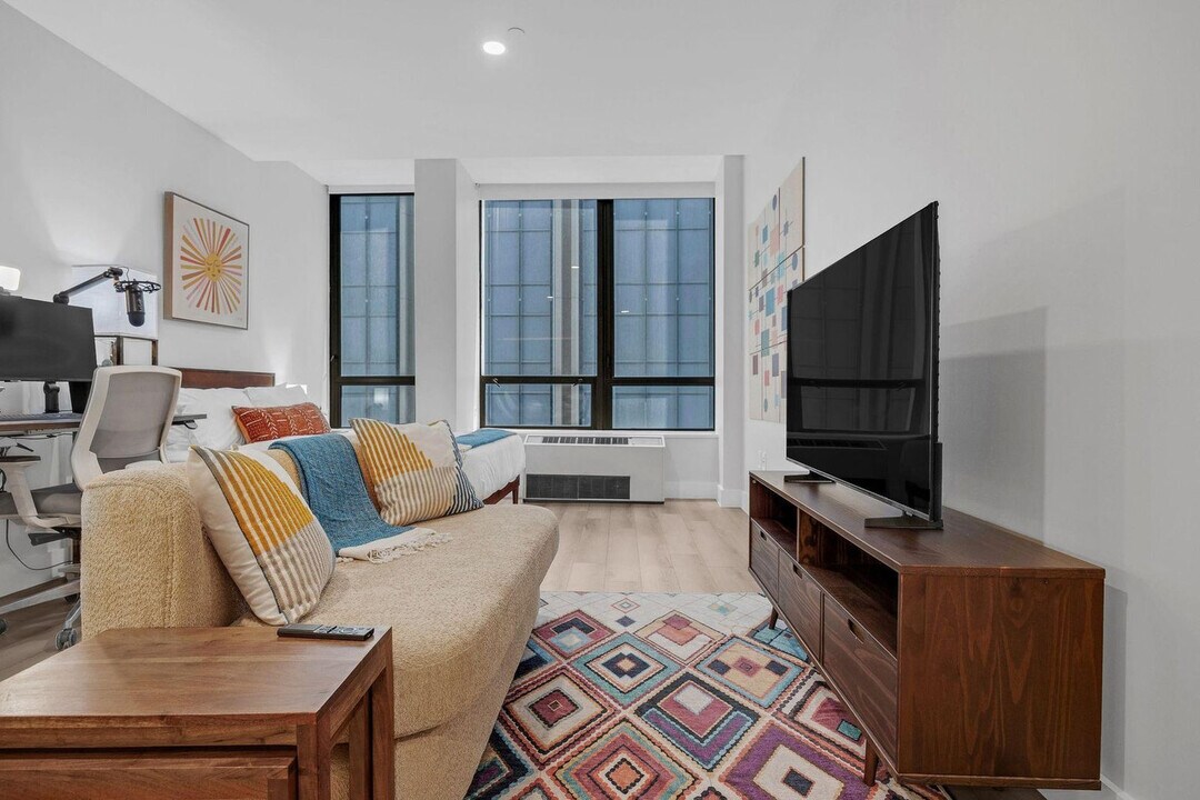 95 Wall St in New York, NY - Building Photo