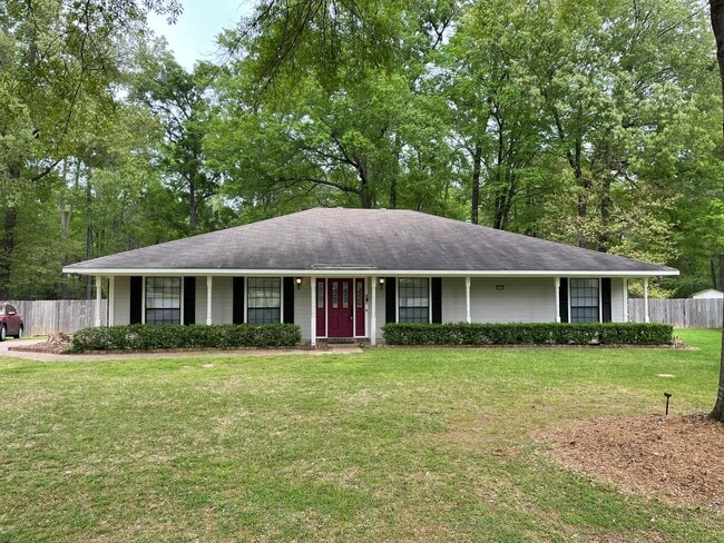 5604 Kenilworth Cir in Shreveport, LA - Building Photo - Building Photo