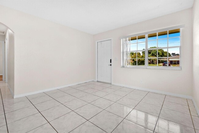 property at 1462 7th St