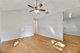 5804 Cedardale Dr in Austin, TX - Building Photo - Building Photo