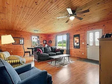 179 County Road 383 in Dora, MO - Foto de edificio - Building Photo