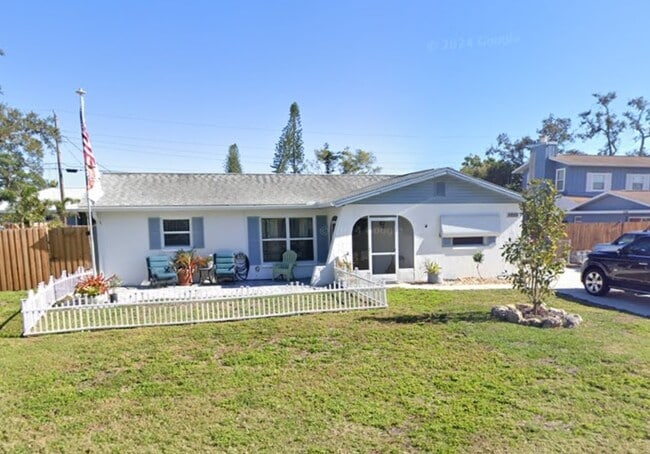 1535 Queen Rd