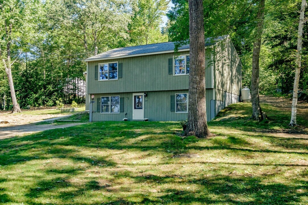 209 Carsley Rd, Unit A in Harrison, ME - Building Photo