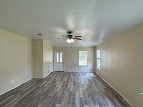 430 Old W Trail in Buda, TX - Building Photo - Building Photo