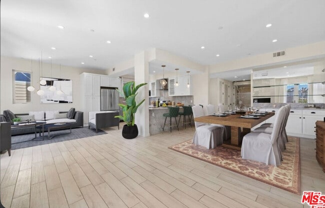 1654 Greenfield Ave in Los Angeles, CA - Building Photo - Building Photo