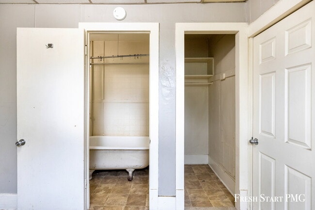 1231 Terrace St in Muskegon, MI - Building Photo - Building Photo