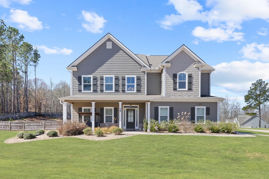 15 Hollyhock Ln in Covington, GA - Building Photo