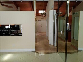 2675 S Parkview Dr in Hallandale Beach, FL - Building Photo - Building Photo