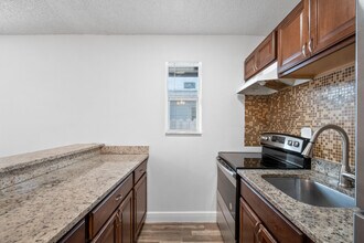 818 NE 14th Pl in Fort Lauderdale, FL - Building Photo - Building Photo