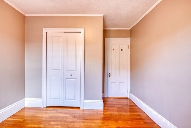229 Newbury St, Unit 6 in Boston, MA - Building Photo - Building Photo
