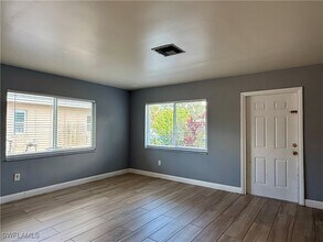 1073 San Remo Ave in Naples, FL - Building Photo - Building Photo