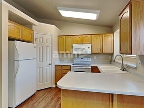 125 S 150 W in Clearfield, UT - Foto de edificio - Building Photo