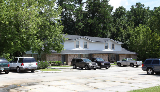 Cove Apartments in Green Cove Springs, FL - Foto de edificio - Building Photo