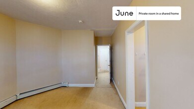 Private bedroom in 3 bed/1 bath Home in Boston, MA - Building Photo - Building Photo
