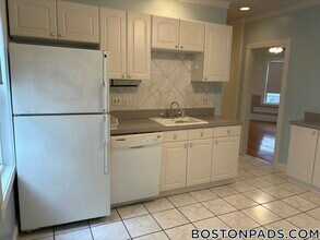 18 Bigelow St in Boston, MA - Building Photo - Building Photo