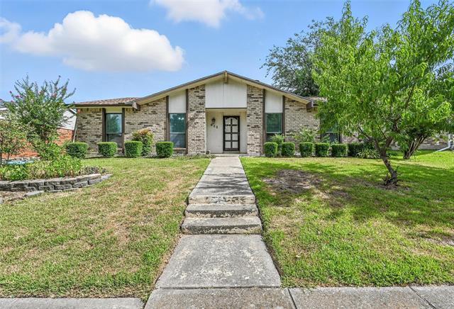 615 Button Dr in Mesquite, TX - Building Photo