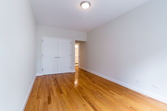 251 E 61st St in New York, NY - Building Photo - Building Photo
