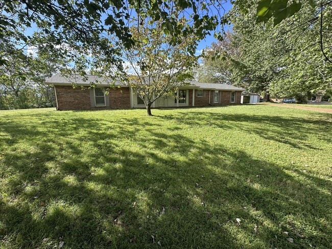 341 Hickory Dr in Old Hickory, TN - Building Photo - Building Photo
