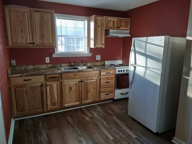 1166 Peachtree St in Louisville, GA - Building Photo - Building Photo