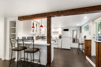 11639 1st Ave NW, Unit 116391stAve in Seattle, WA - Foto de edificio - Building Photo