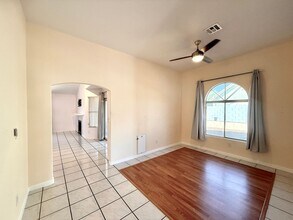 6701 W Willow Lake Ct in Las Vegas, NV - Building Photo - Building Photo