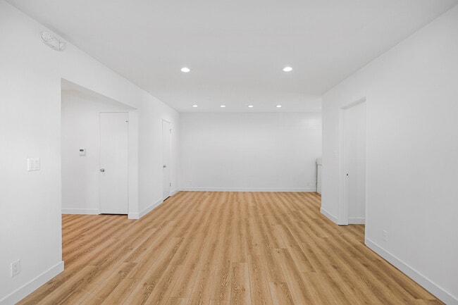 951 N Curson Ave, Unit 1 in West Hollywood, CA - Foto de edificio - Building Photo