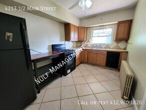 4213 1/2 Main St in Pittsburgh, PA - Building Photo - Building Photo