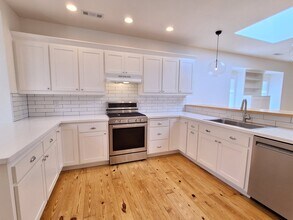 508 Mary St in Medford, OR - Building Photo - Building Photo