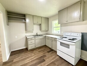 24 Cason St in Ardmore, OK - Building Photo - Building Photo