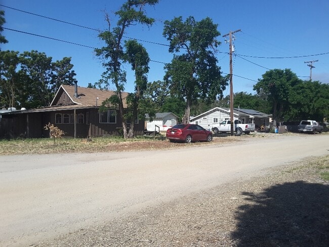 5209 Swayze Rd in Creston, CA - Building Photo - Building Photo