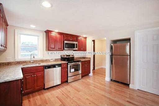 426 Saratoga St-Unit -R in Boston, MA - Building Photo - Building Photo