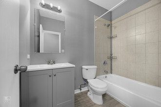 3814 W Grenshaw St in Chicago, IL - Building Photo - Building Photo