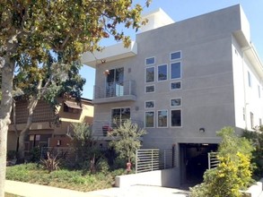 Lido Apartments - 3630 Mentone Ave in Los Angeles, CA - Building Photo - Building Photo